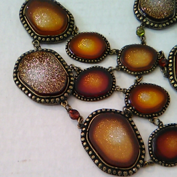 Necklace and earring set - Picture 4 of 8